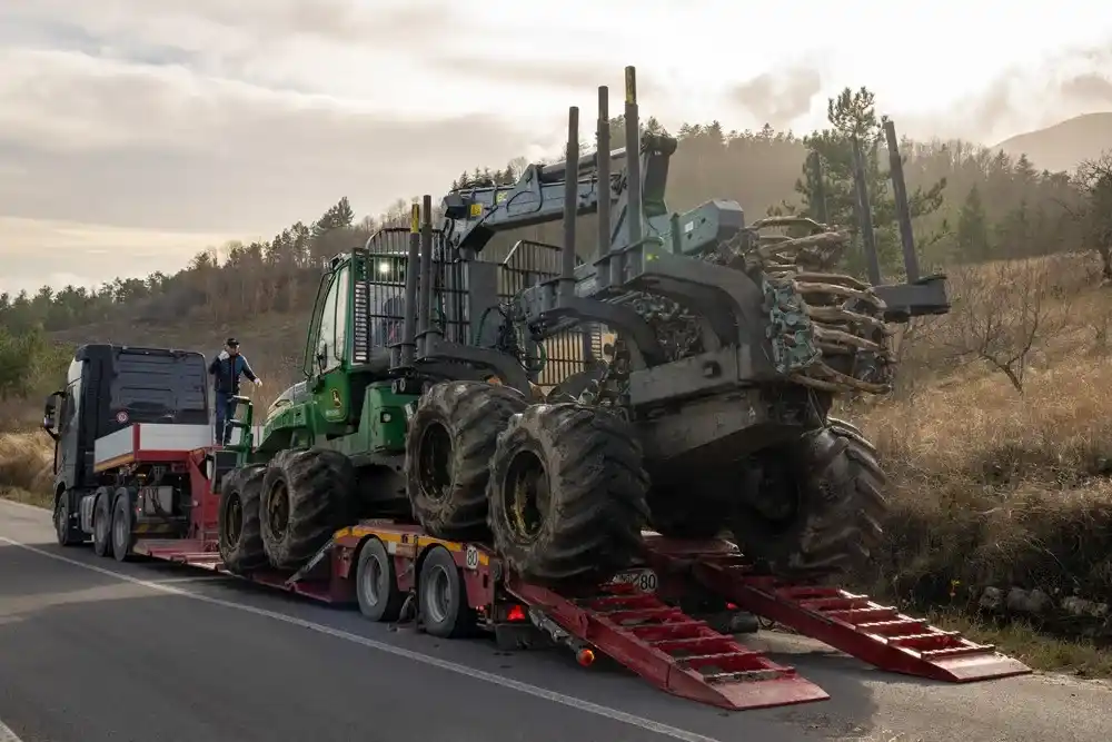 SCORTA TECNICA E TRASPORTI ECCEZIONALI - 650 SCORTA TECNICA E TRASPORTI ECCEZIONALI